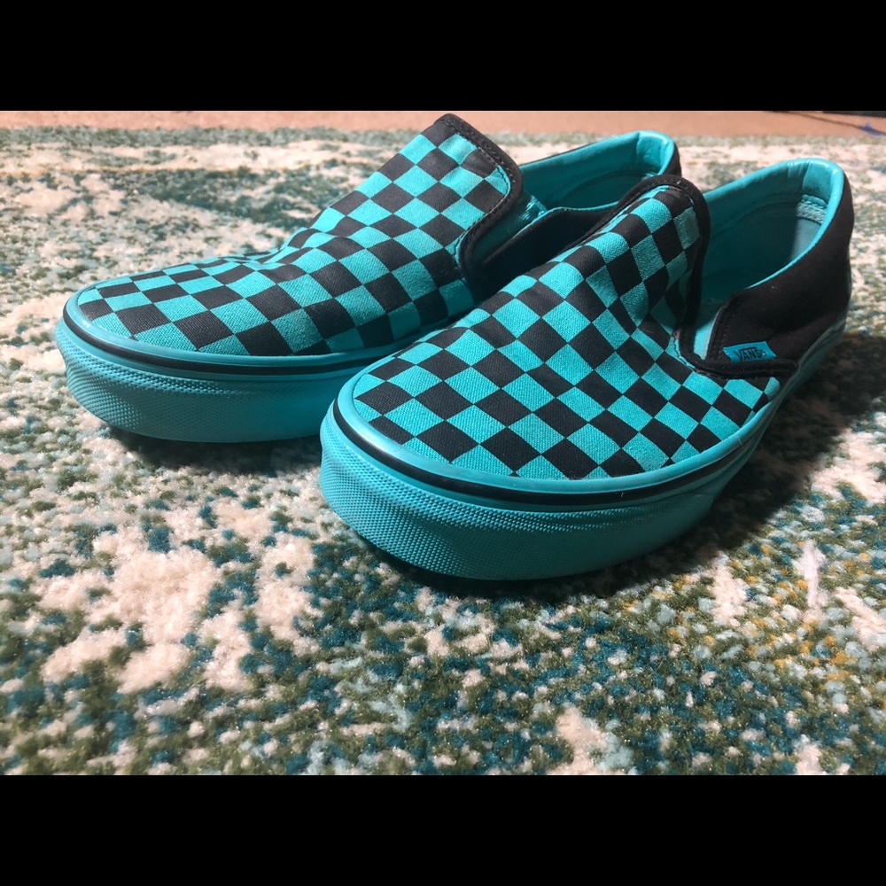 Vans slip ons mens turquoise checkers. Size 9.